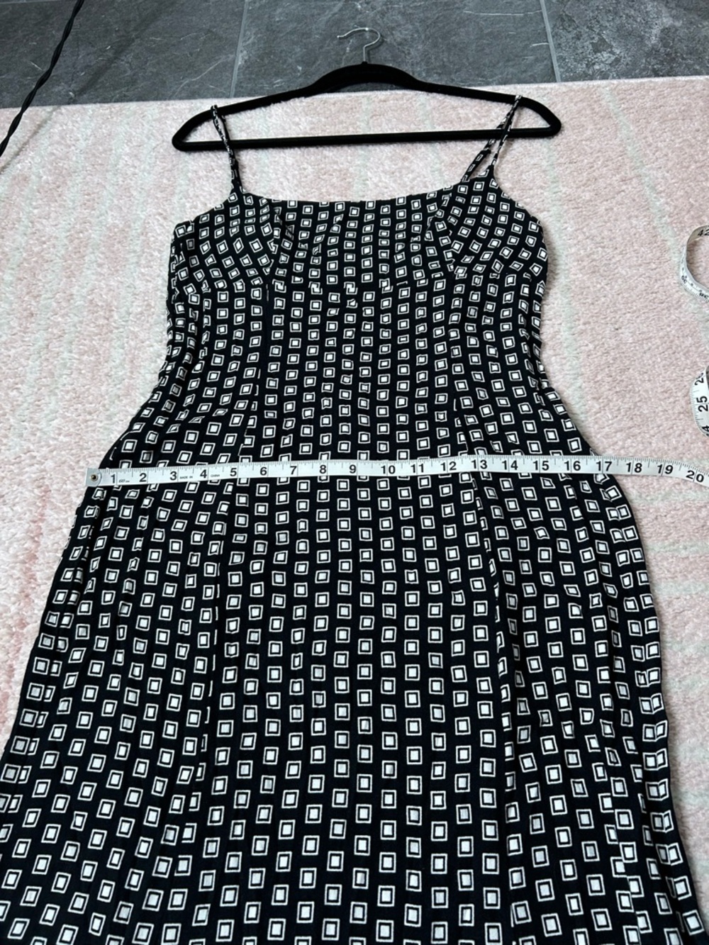 Reformation Liya Black and White Geometric Slip Midi Dress Size 10 Summer Event - Picture 9 of 12